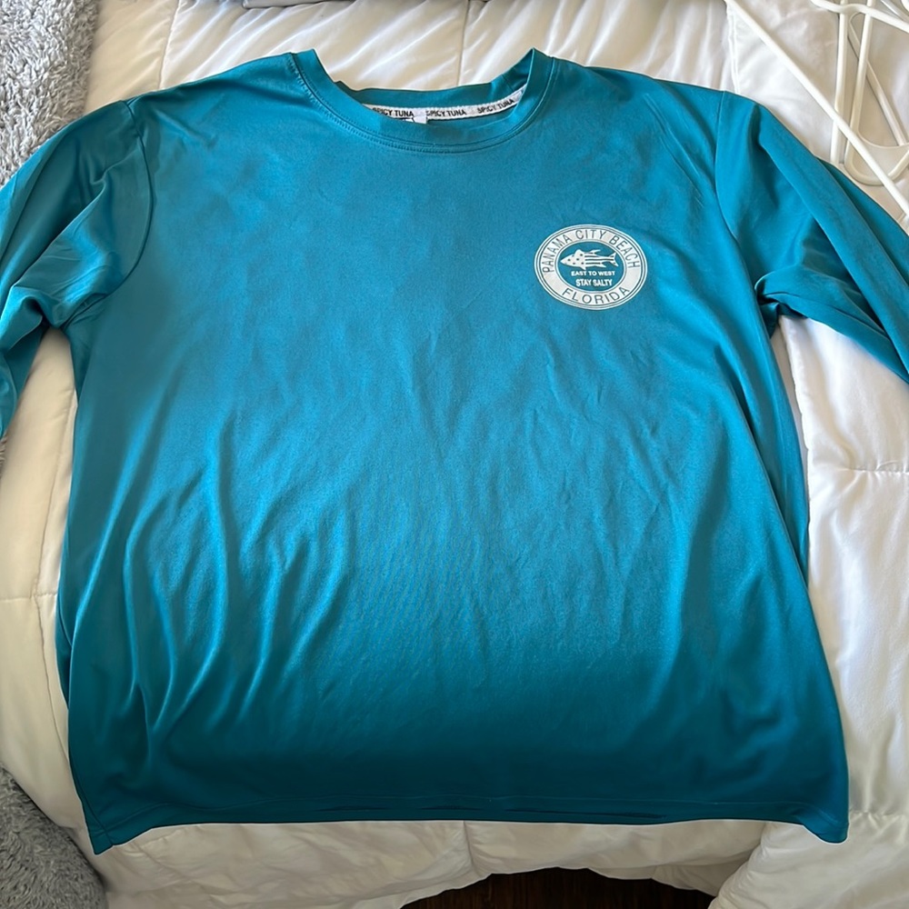 Long sleeve tee